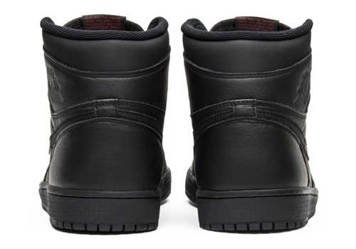 Jordan 1Triple Black fake